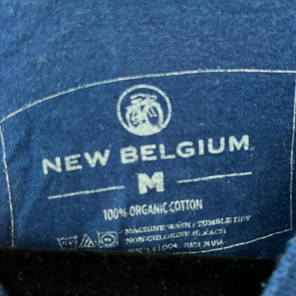 Mens size medium graphic T-shirt blue graphic tee new Belgium flat tire ale - Picture 3 of 6